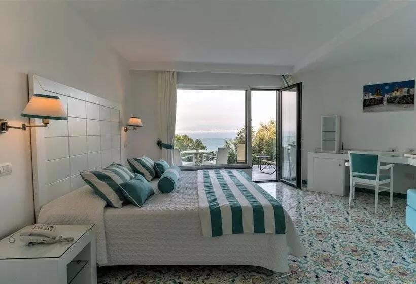オーシャンビュースーペリアールーム, Grand Hotel President