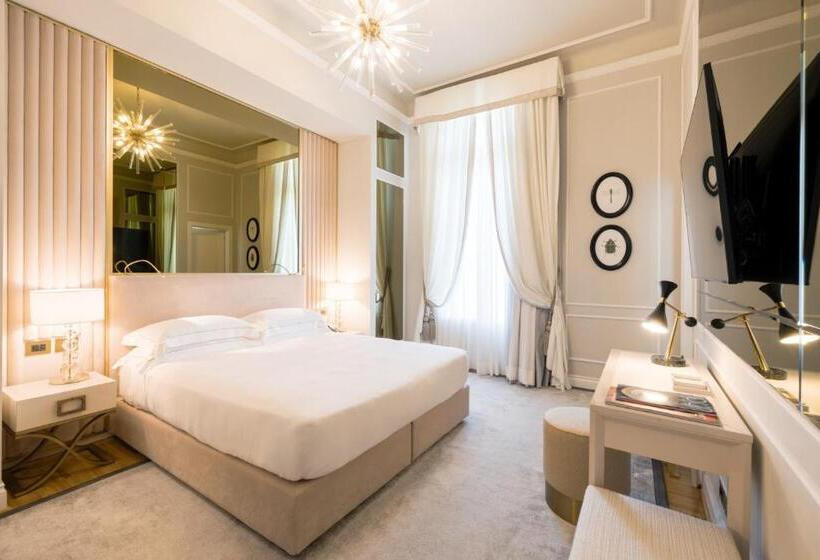 高级房间侧面带海景, Grand Hotel Principe Di Piemonte