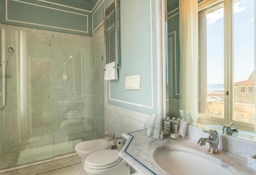 高级房间侧面带海景, Grand Hotel Principe Di Piemonte