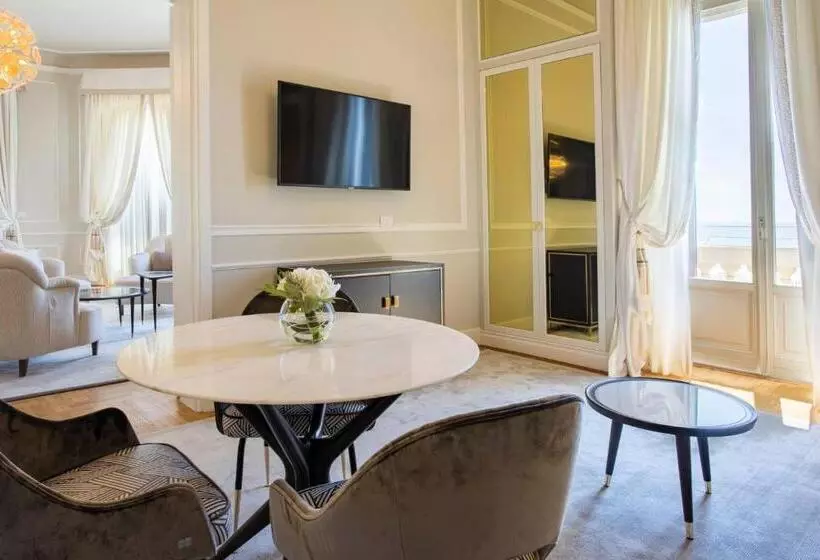 Sviitti, Grand Hotel Principe Di Piemonte