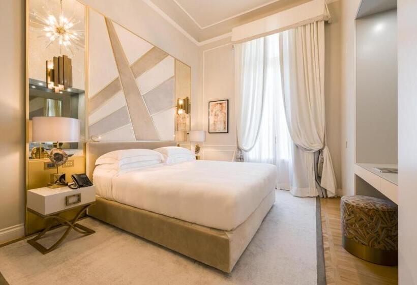 套房侧面可观海景, Grand Hotel Principe Di Piemonte