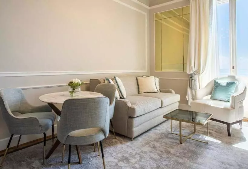Sviitti Merinäkymä, Grand Hotel Principe Di Piemonte