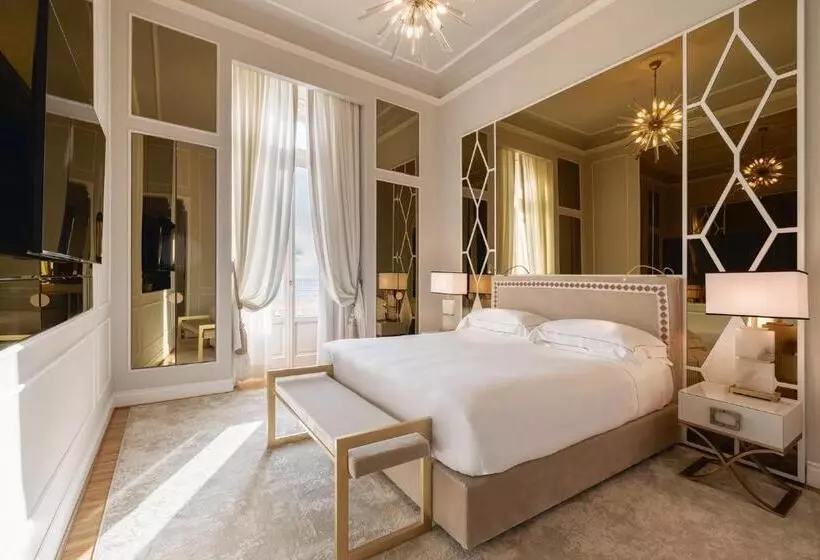 Sviitti Merinäkymä, Grand Hotel Principe Di Piemonte