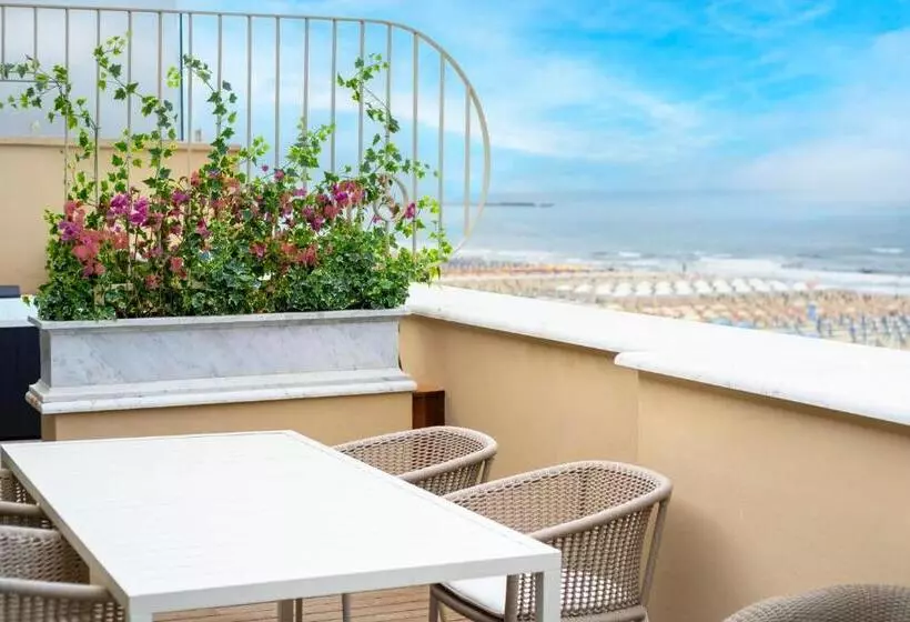 Ullakkosviitti, Grand Hotel Principe Di Piemonte