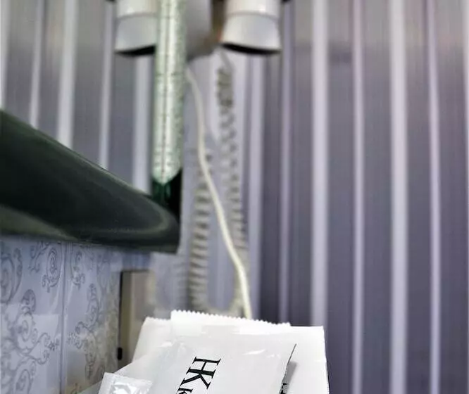 Standard-huone, Kennedy