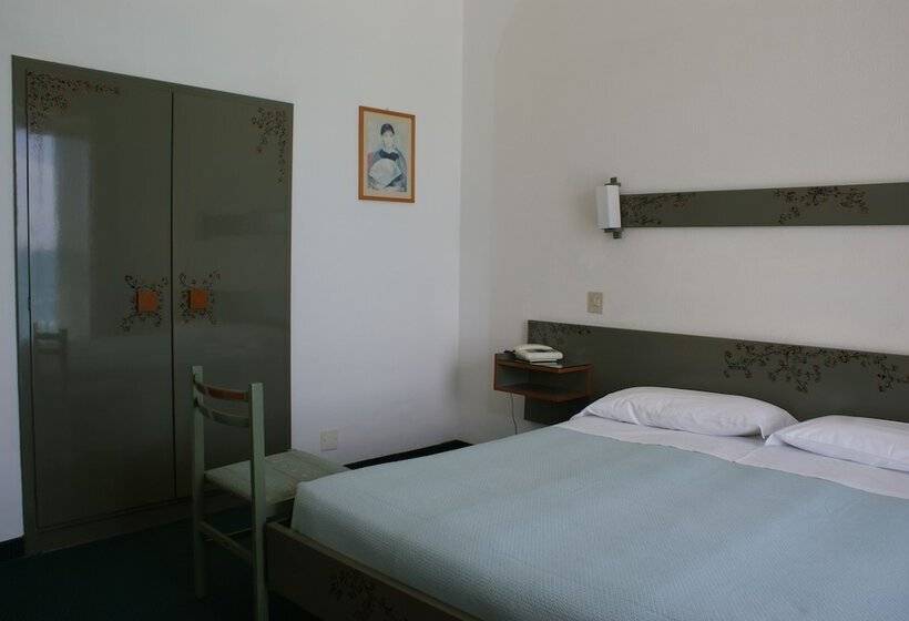 스탠다드 룸, Kennedy