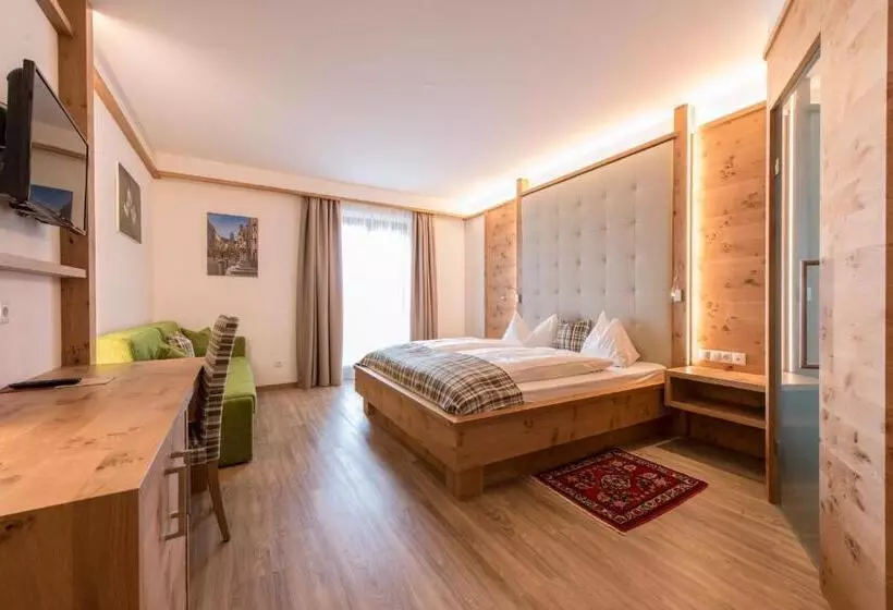Standard-huone Sisäpuolella, Posthotel Lamm
