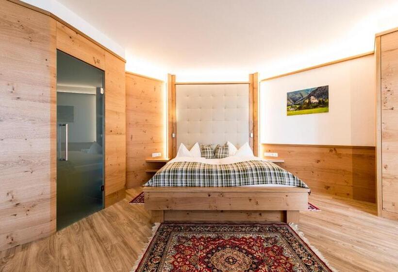 Четырехместный Номер Стандарт, Posthotel Lamm