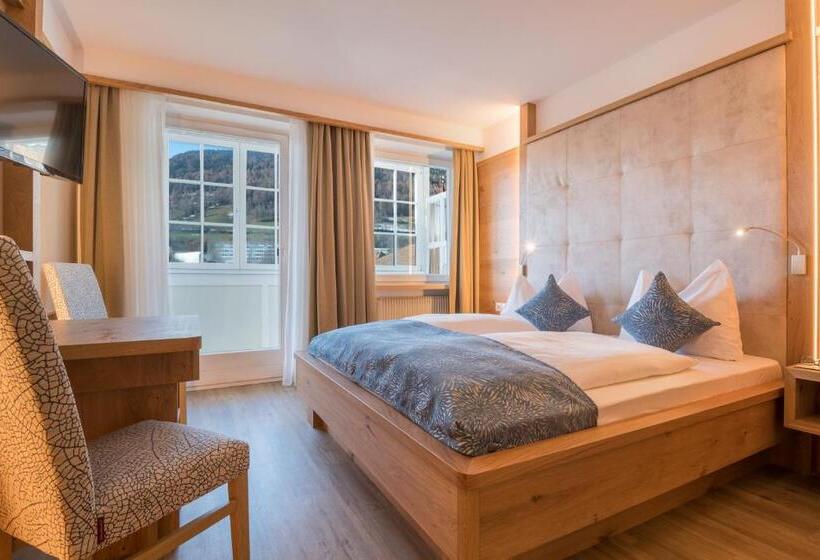 חדר סופריור עם נוף להרים, Posthotel Lamm