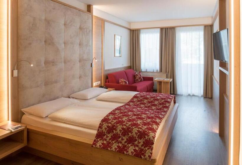 חדר סופריור לשלושה, Posthotel Lamm