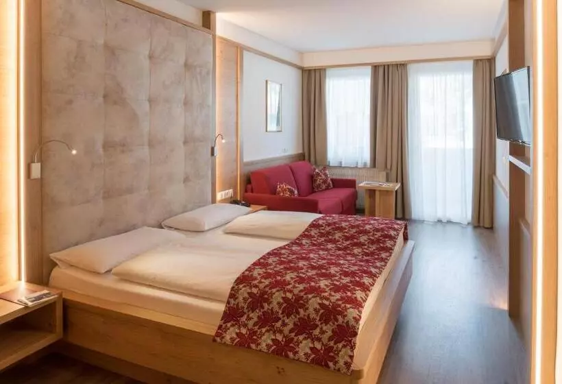 Superior Kolmen Hengen Huone, Posthotel Lamm