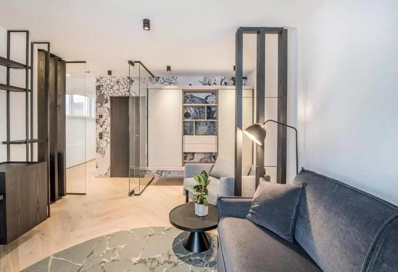 Deluxe-sviitti, Posthotel Lamm