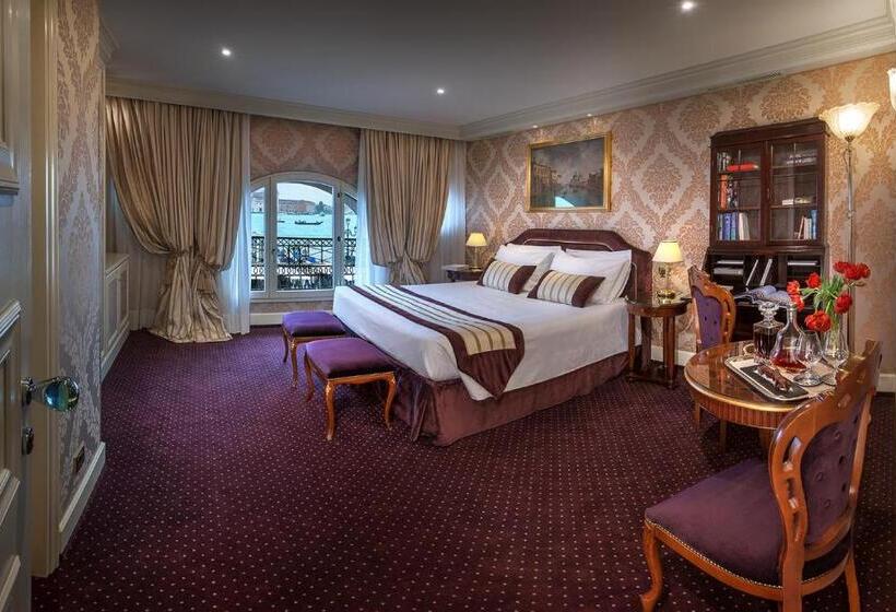 اتاق لوکس با چشم‌انداز دریاچه, Londra Palace Venezia