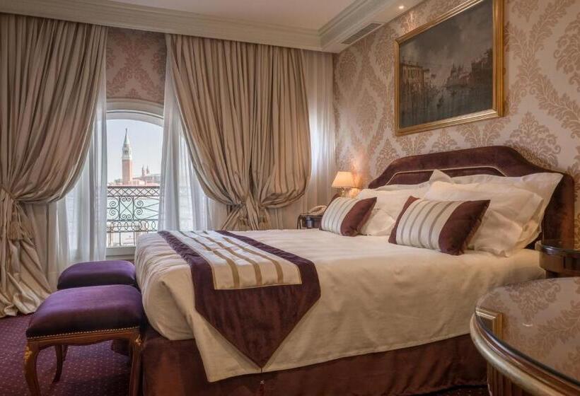 اتاق لوکس با چشم‌انداز دریاچه, Londra Palace Venezia