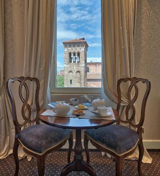 اتاق کلاسیک با چشم‌انداز شهر, Londra Palace Venezia