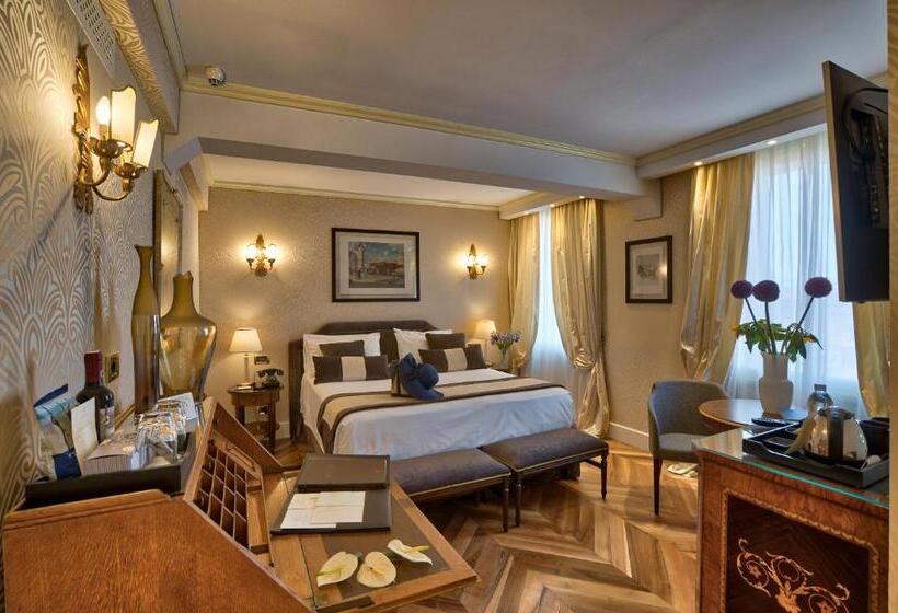 اتاق کلاسیک با چشم‌انداز شهر, Londra Palace Venezia