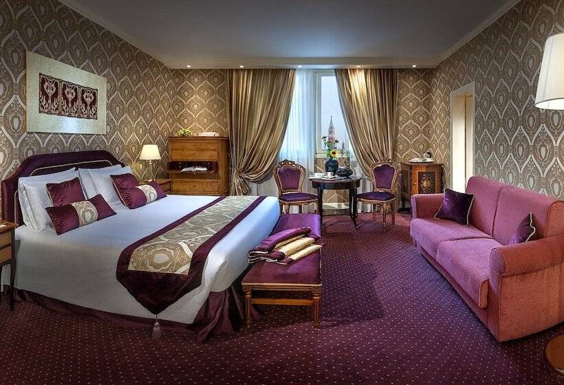 اتاق لوکس با چشم‌انداز دریاچه, Londra Palace Venezia