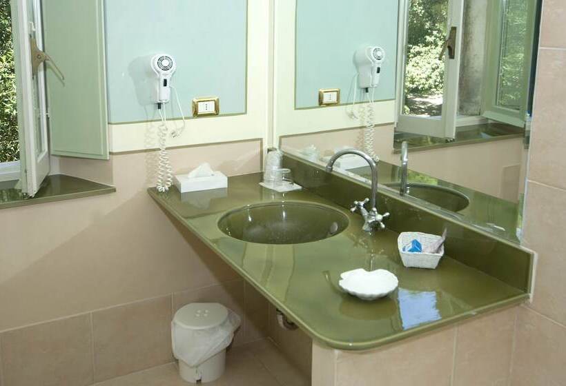 غرفة قياسية فردية, Monteconero