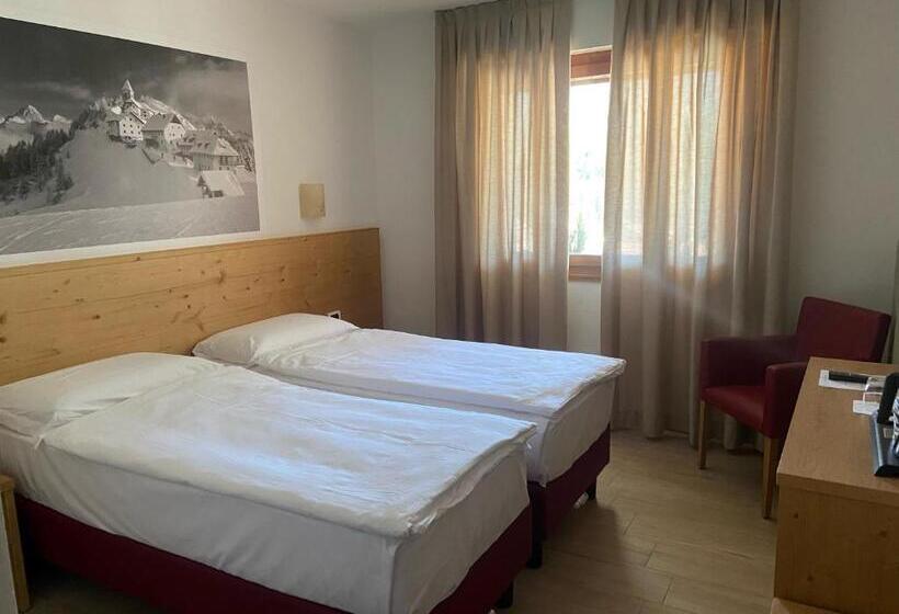 غرفة قياسية, Nevada