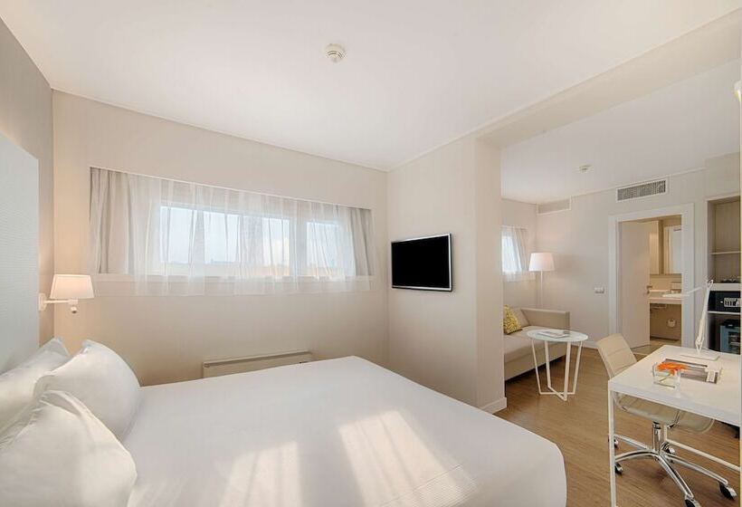 جناح, NH Torino Centro