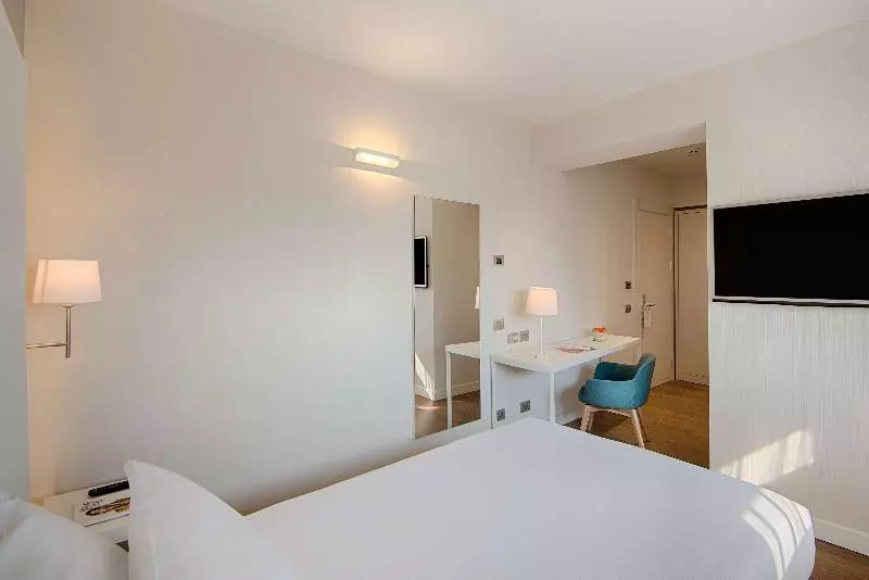 اتاق استاندارد یک نفره, NH Torino Centro