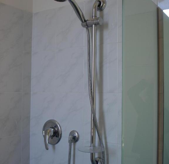 Quarto Familiar, Petit