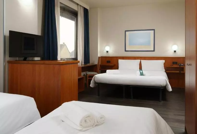 اتاق استاندارد چهار تخته, B&b Hotel Torino President