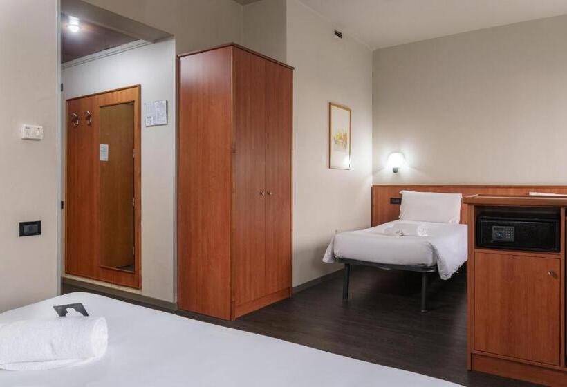 غرفة قياسية رباعية, B&b Hotel Torino President