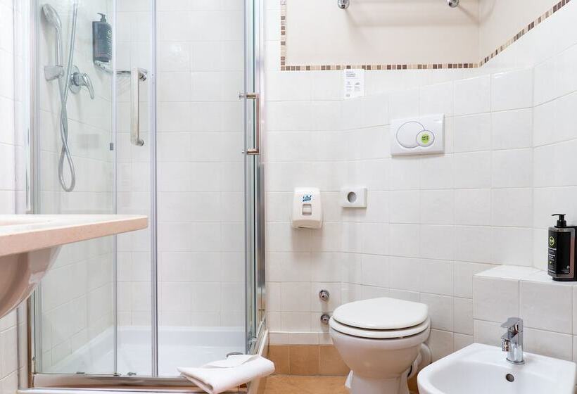 غرفة قياسية رباعية, B&b Hotel Torino President