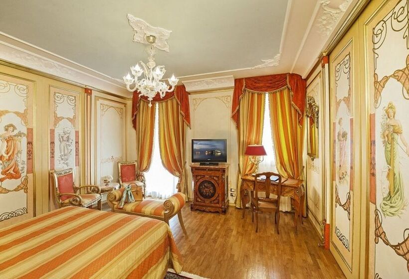 חדר סטנדרט נוף לאגם, Regina Palace