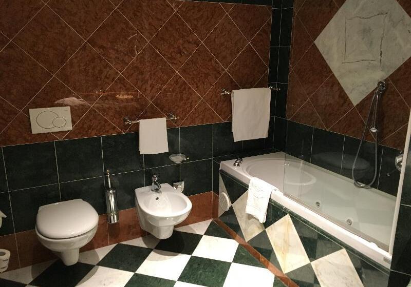 Номер Стандарт, Regina Palace