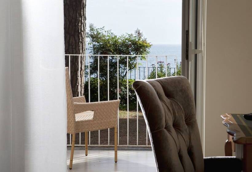 اتاق کلاسیک با چشمانداز دریا, Riviera & Maximilian's