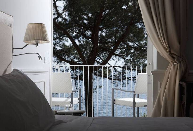 اتاق سوپریور با چشمانداز دریا, Riviera & Maximilian's