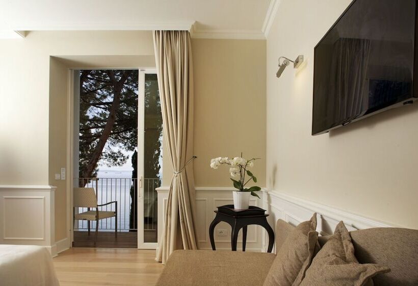 اتاق سوپریور با چشمانداز دریا, Riviera & Maximilian's