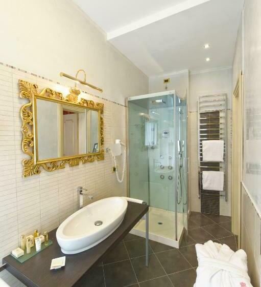 اتاق راحتی, Savoia & Jolanda