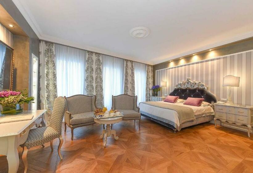 سوییت جونیور با چشم‌انداز دریاچه, Savoia & Jolanda