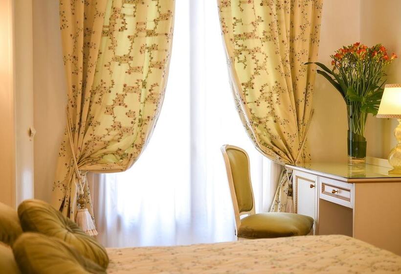 اتاق کلاسیک, Savoia & Jolanda