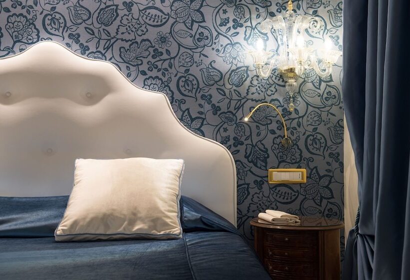 اتاق کلاسیک, Savoia & Jolanda