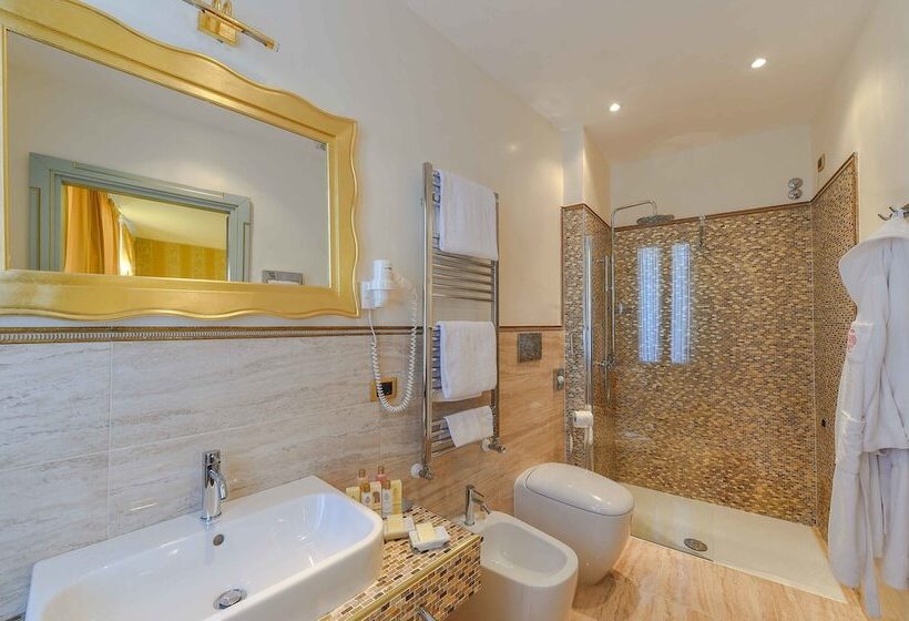 اتاق راحتی, Savoia & Jolanda