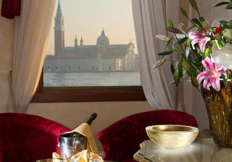 اتاق استاندارد با چشم‌انداز دریاچه, Savoia & Jolanda