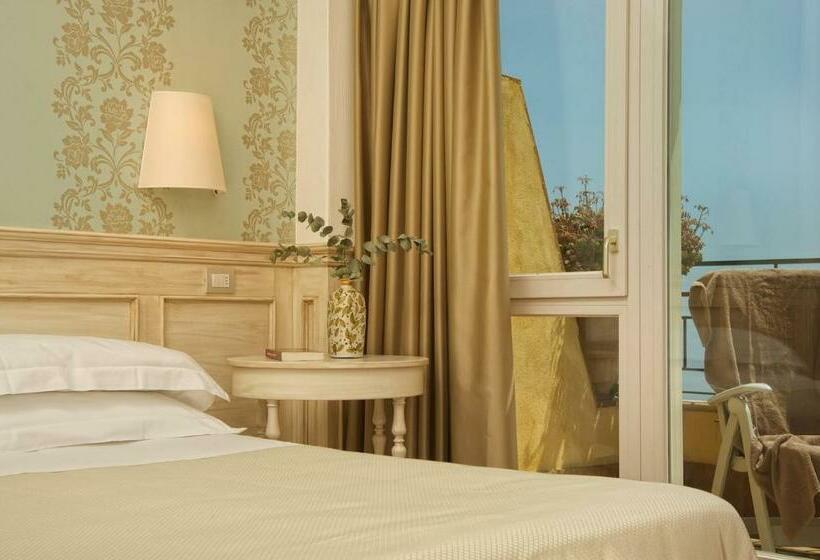 Camera Standard Vista Mare con Balcone, Villa Belvedere