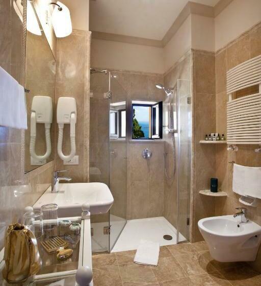 Camera Standard Vista Mare con Balcone, Villa Belvedere