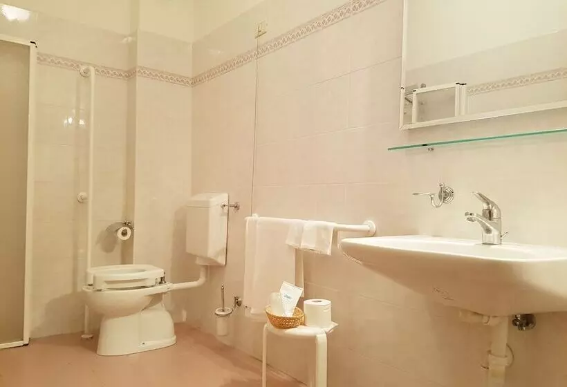身障者適用スタンダードルーム, Villa Nencini