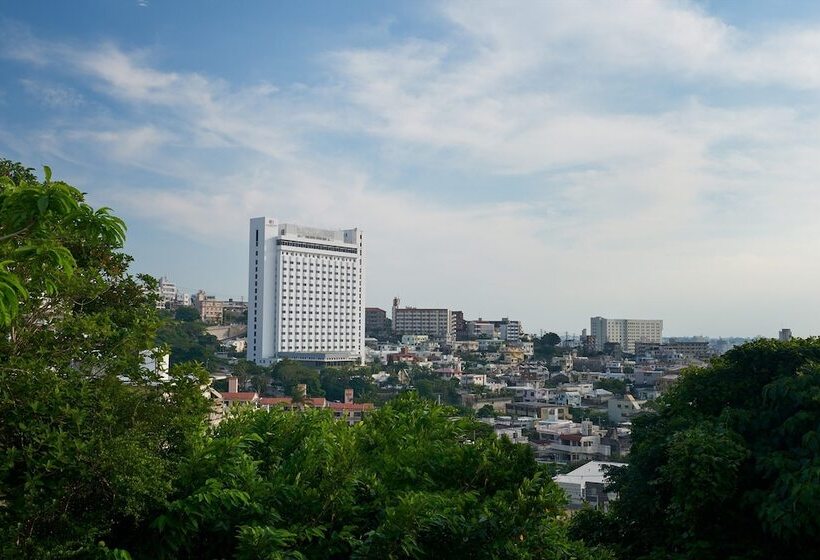 Suite Deluxe, Doubletree By Hilton Hotel Naha Shuri Castle