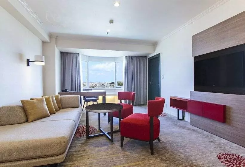 سوییت لوکس, Doubletree By Hilton Hotel Naha Shuri Castle