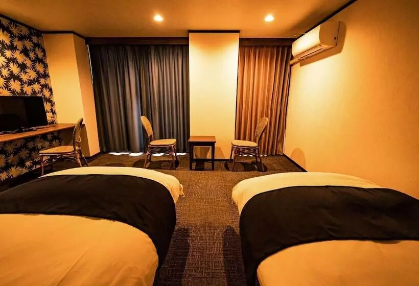 バスルーム共有のトリプルスタンダード, Ooedo Onsen Monogatari Hotel Ranpu