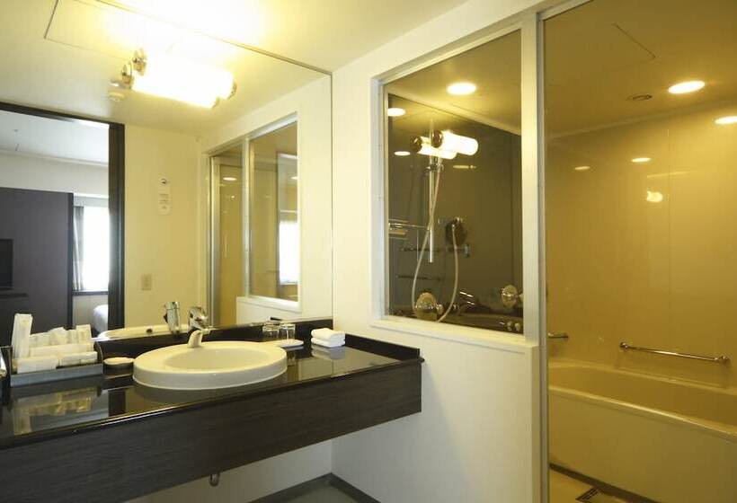 Номер Премиум, Ana Crowne Plaza Fukuoka, An Ihg