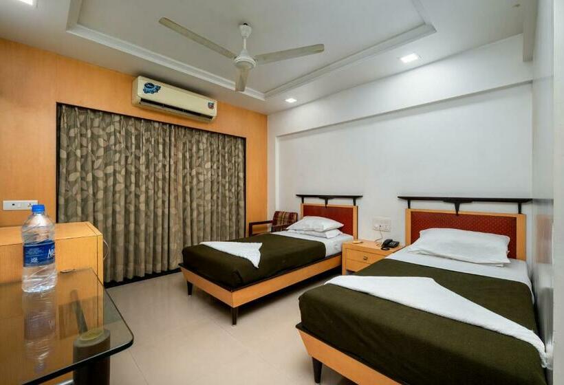 اتاق سوپریور با تخت بزرگ, Balwas International