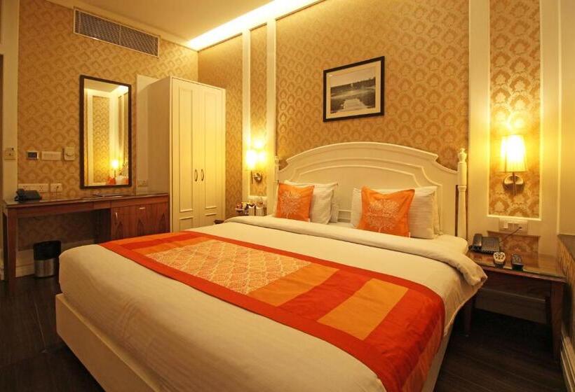 豪华三人间, Bright