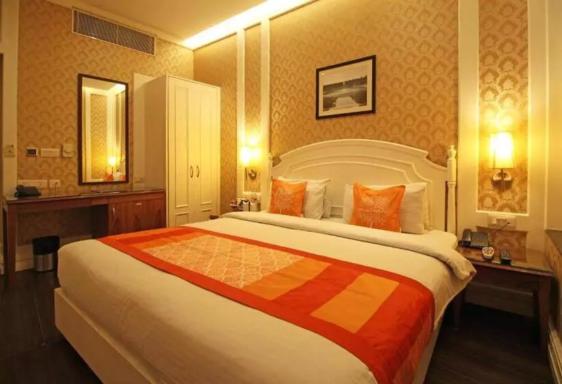 Habitació Triple Deluxe, Bright